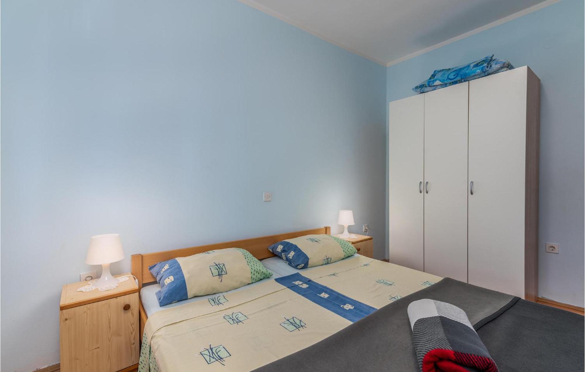 Beautiful Apartment In Pinezici With Wifi Eksteriør bilde